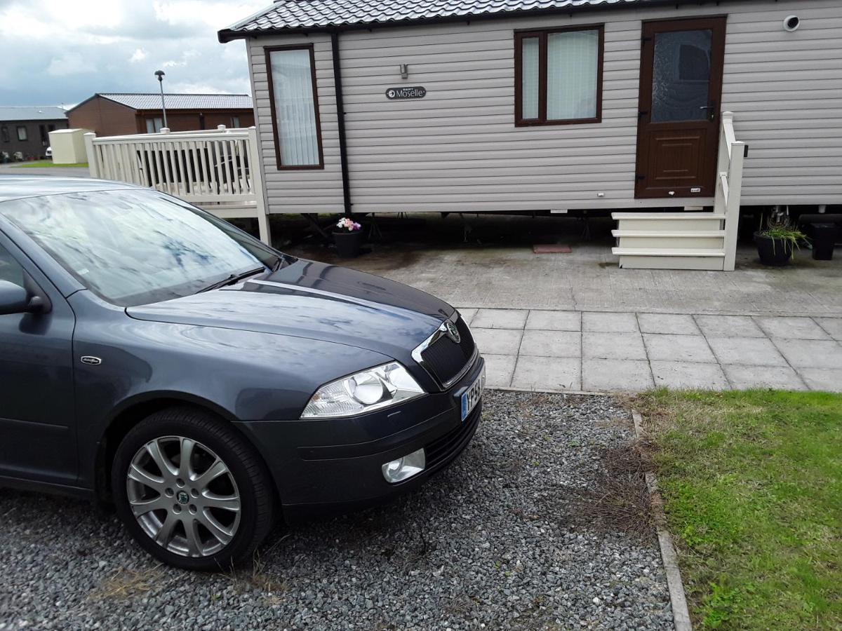 Luxury Caravan 10 Mins To Campsite
